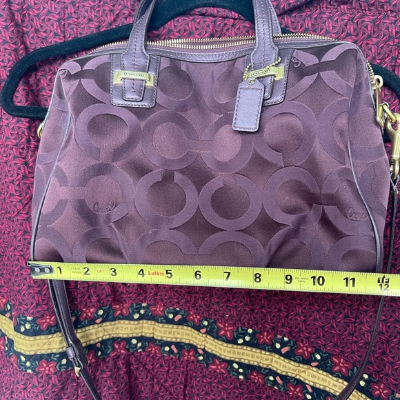 Coach Signature print Satchel shoulder Purse like new Wine Burgundy Purple color - Picture 8 of 10